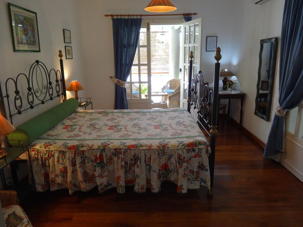 Bed And Breakfast Maison Papaye La Gaulette Quarto foto